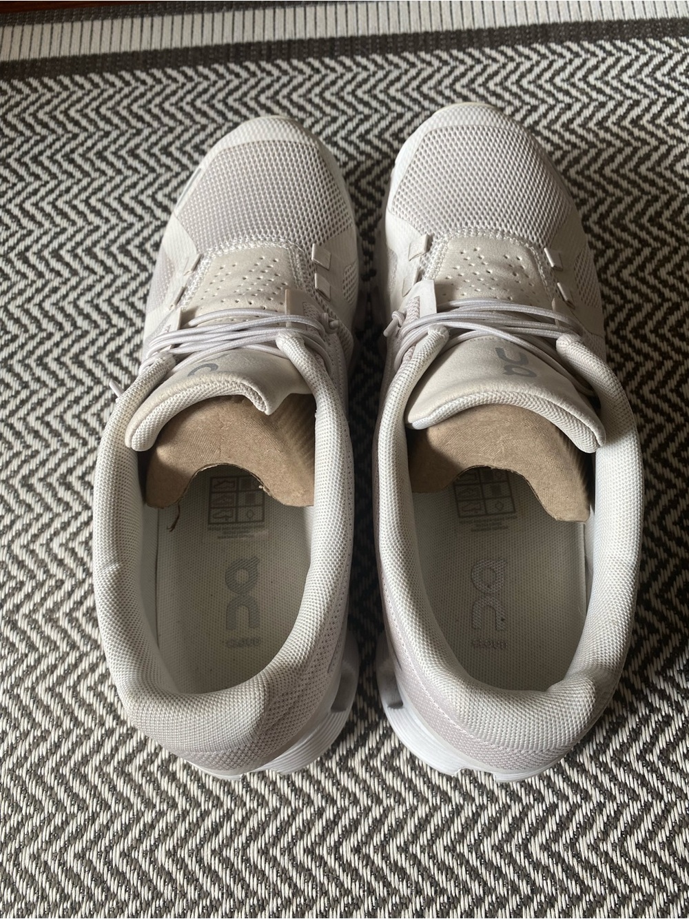 On Cloud 5 Sneakers (Colorway: Pearl and White; Women’s Size 8) - Picture 9 of 12